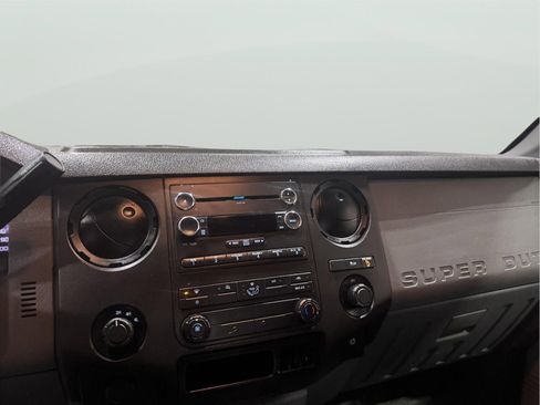 Used 2015 Ford F250 XL w/ Power Equipment Group image 14