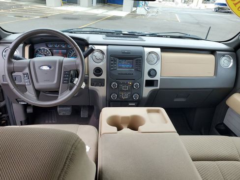 Used 2013 Ford F150 XLT w/ XLT Chrome Pkg image 8