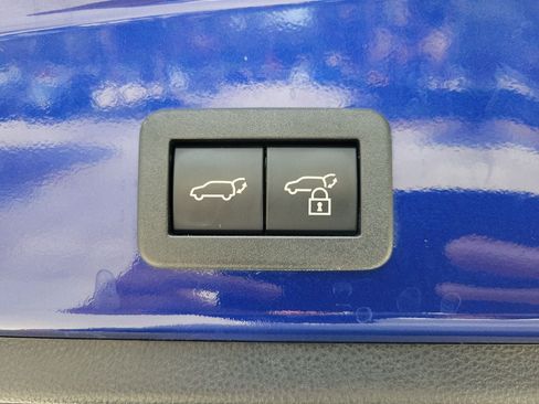 Used 2024 Toyota Corolla Cross AWD Hybrid w/ Convenience Package image 9