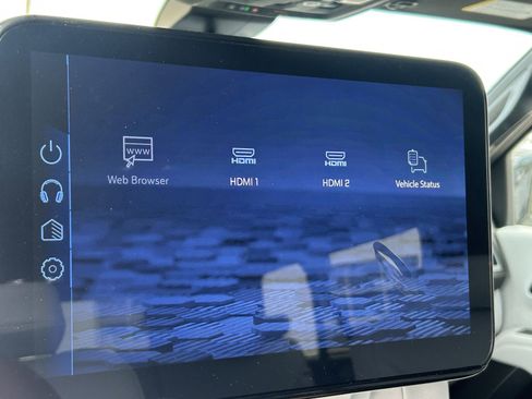 New 2025 Chevrolet Suburban Premier RWD image 19