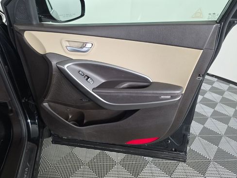 Used 2017 Hyundai Santa Fe Limited image 43