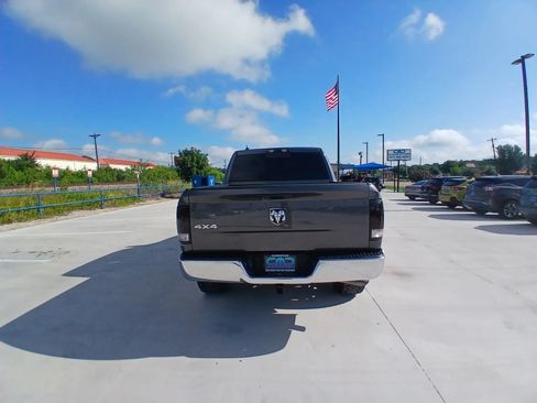 Used 2019 RAM 1500 Classic SLT w/ Luxury Group AWD/4WD image 6