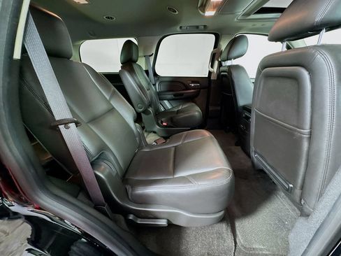 Used 2013 GMC Yukon Denali RWD image 36