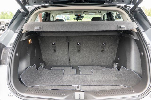 Used 2023 Buick Encore GX Select w/ Sport Touring Package FWD image 10