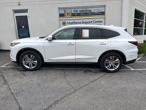 Used 2023 Acura MDX SH-AWD image 2