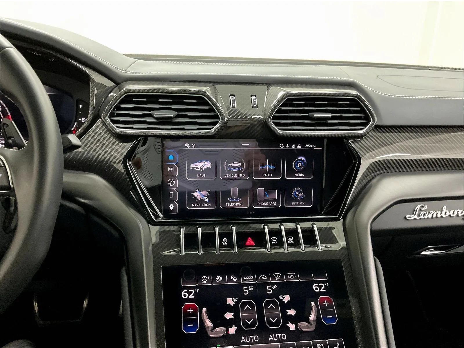 Used 2024 Lamborghini Urus S AWD/4WD image 24