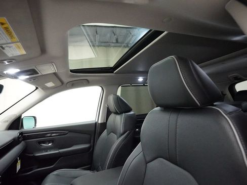 Certified 2025 Honda Pilot Elite image 34