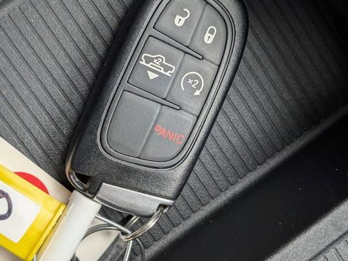 Used 2016 RAM 1500 Laramie w/ Convenience Group image 17