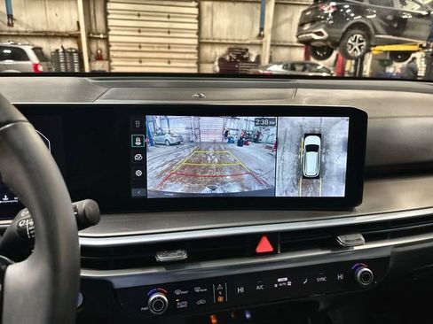 Certified 2024 Kia Sorento SX image 26