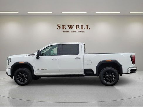 Used 2024 GMC Sierra 2500 AT4 w/ AT4 Premium Plus Package AWD/4WD image 2