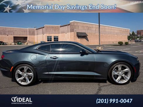 Used 2021 Chevrolet Camaro LT w/ Technology Package RWD image 8