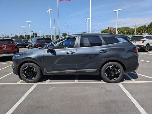 New 2026 Kia Sportage EX FWD image 6