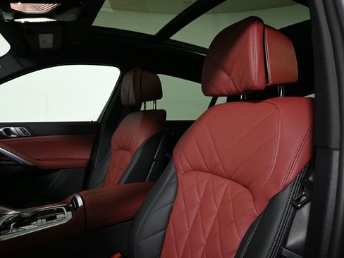 New 2026 BMW X6 xDrive40i w/ Climate Comfort Package image 16