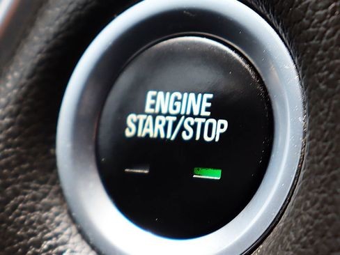 Used 2021 Chevrolet Traverse LT FWD image 56