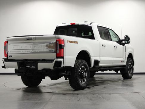 Used 2023 Ford F350 Platinum w/ Tremor Off-Road Package image 4