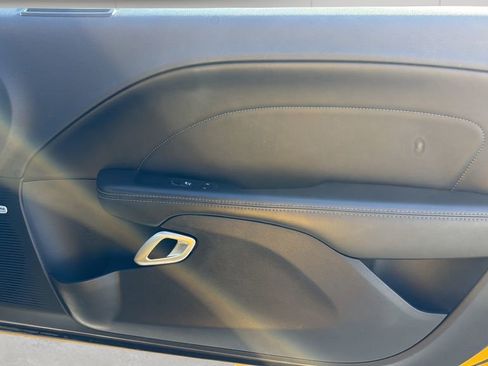 Used 2017 Dodge Challenger GT w/ Driver Convenience Group image 10