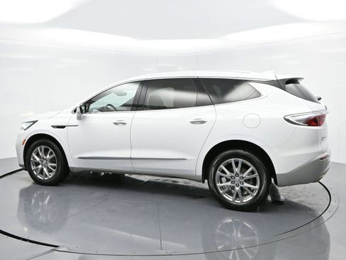 Used 2023 Buick Enclave Essence w/ Experience Buick Package image 5