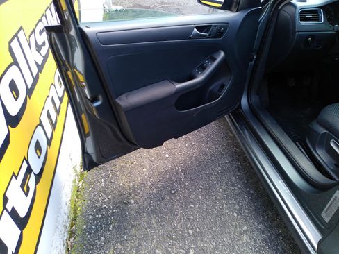 Used 2012 Volkswagen Jetta S FWD image 15