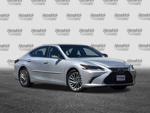 Used 2019 Lexus ES 350 Ultra Luxury w/ Accessory Package 2 FWD image 2
