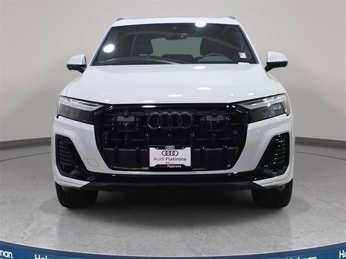 Certified 2025 Audi Q7 2.0T Premium Plus w/ Premium Plus Package image 2