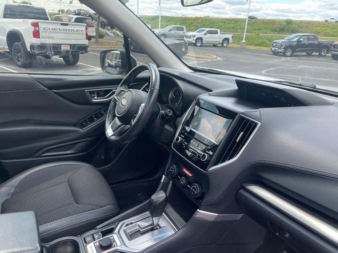 Used 2023 Subaru Forester Premium AWD/4WD image 9