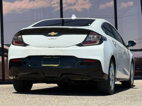 Used 2017 Chevrolet Volt LT w/ Comfort Package FWD image 12