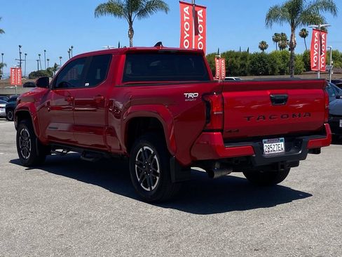 Certified 2025 Toyota Tacoma TRD Sport AWD/4WD image 40
