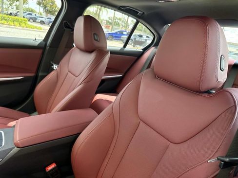 Used 2026 BMW 330i Sedan w/ M Sport Package RWD image 19