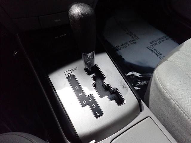 Used 2010 Hyundai Elantra GLS FWD image 15