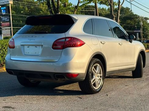 Used 2013 Porsche Cayenne AWD/4WD image 4