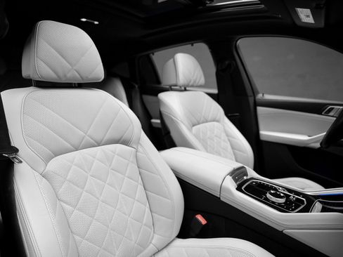 Used 2024 BMW X6 M60i image 64