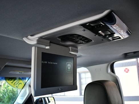 Used 2018 GMC Yukon Denali w/ Denali Ultimate Package image 57