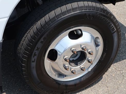 Used 2019 Ford F350 XLT w/ Snow Plow Prep Package AWD/4WD image 23