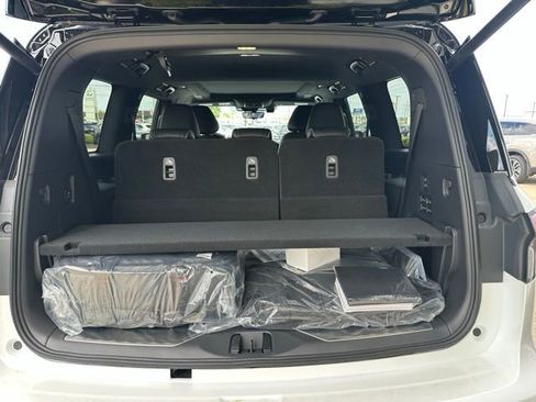 New 2026 INFINITI QX80 Autograph w/ Premium Cargo Package AWD/4WD image 32