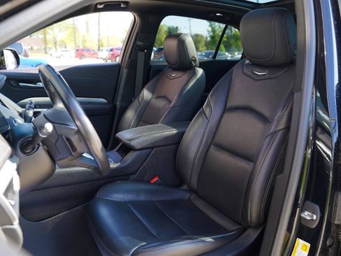 Used 2019 Cadillac XT4 Premium Luxury image 14