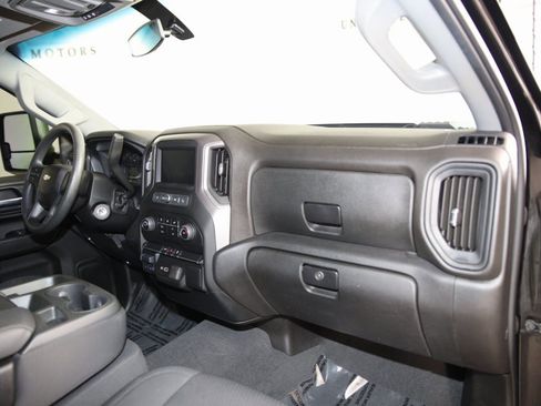 Used 2023 Chevrolet Silverado 2500 Custom w/ Custom Convenience Package image 33