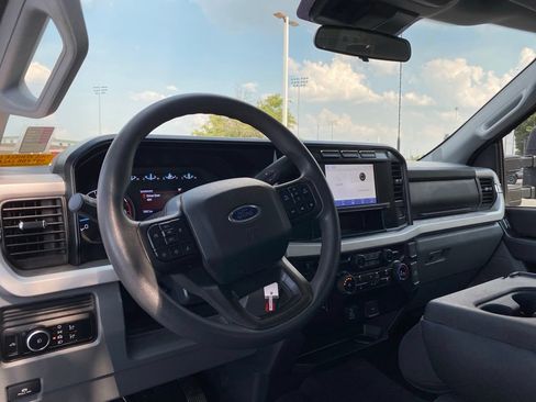 Used 2024 Ford F250 XLT AWD/4WD image 12