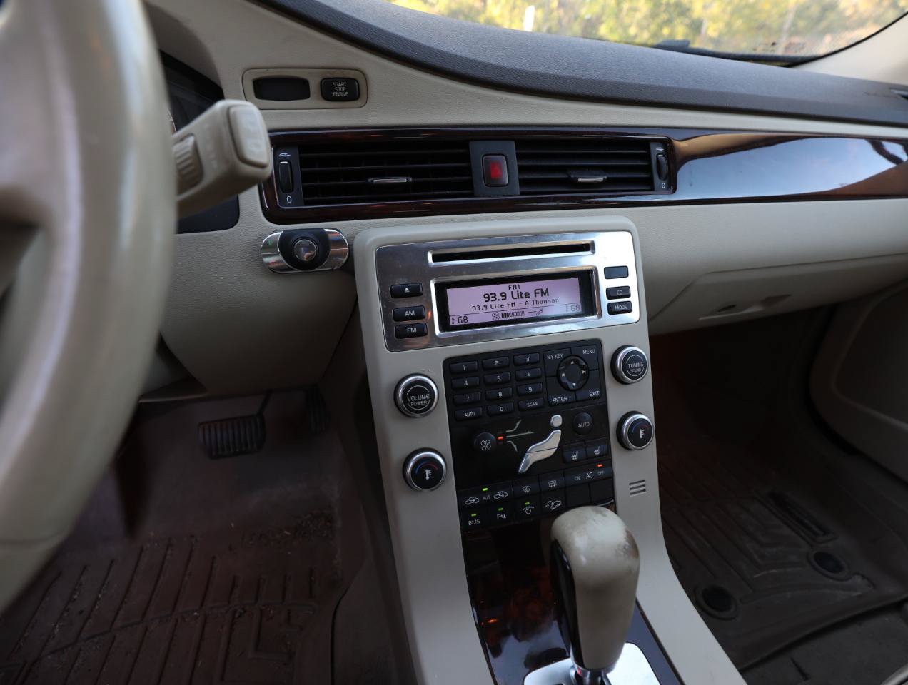 Used 2008 Volvo XC70 3.2 AWD/4WD image 21