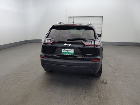 Used 2020 Jeep Cherokee Latitude FWD image 7