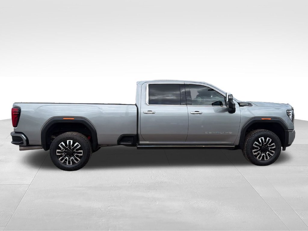 Used 2024 GMC Sierra 2500 Denali Ultimate AWD/4WD image 6