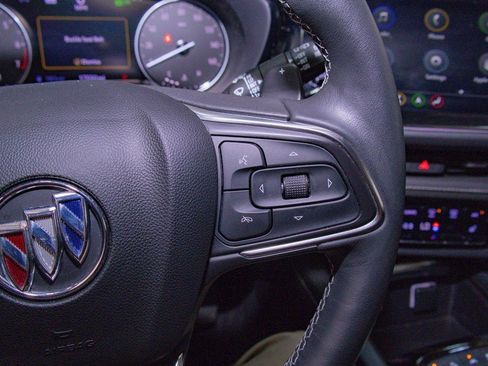 Certified 2022 Buick Envision Essence w/ Technology Package I image 19