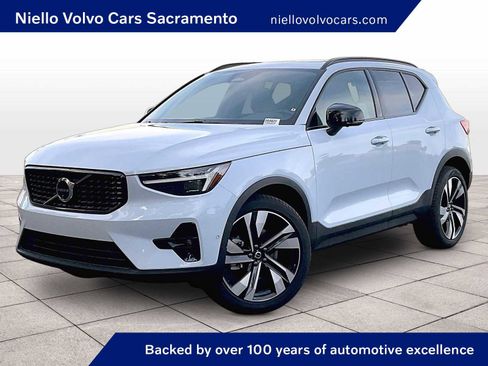 New 2026 Volvo XC40 B5 Ultra w/ Climate Package AWD/4WD image 1