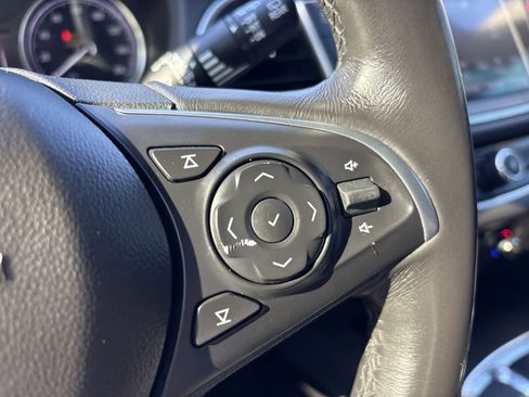 Used 2019 Buick Enclave Essence image 30