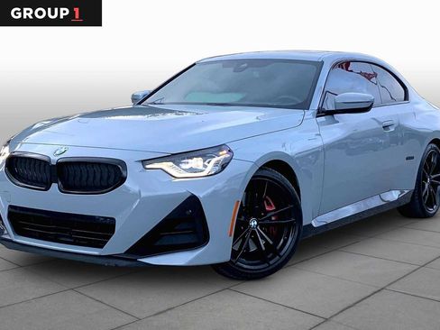 Used 2023 BMW 230i Coupe w/ M Sport Package RWD image 1