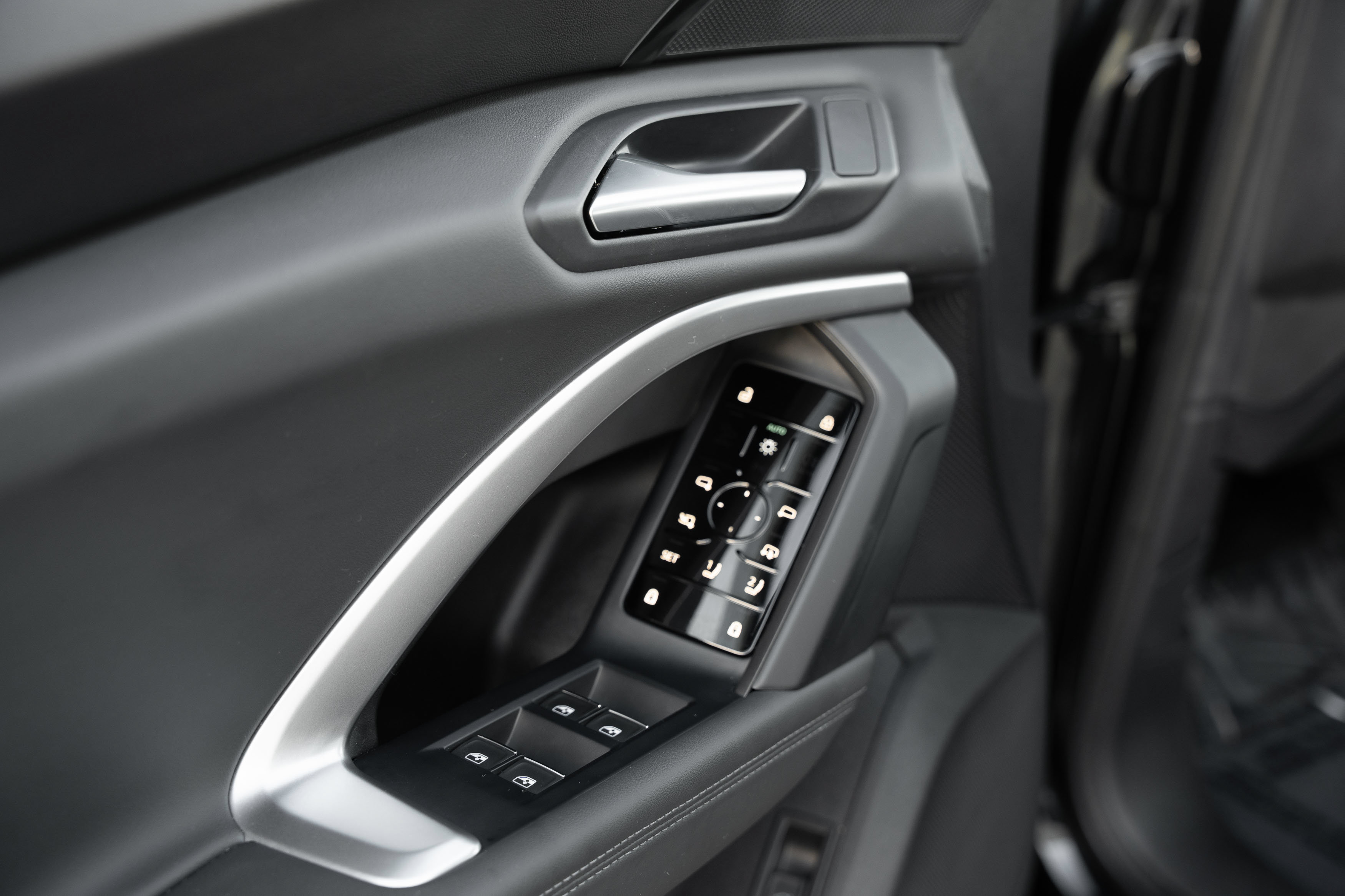 Certified 2025 Audi Q5 Premium AWD/4WD image 16