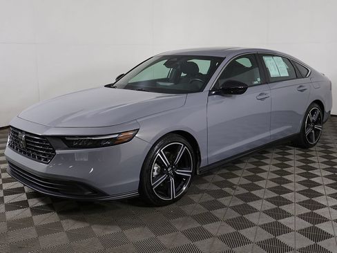 Used 2024 Honda Accord Sport image 7