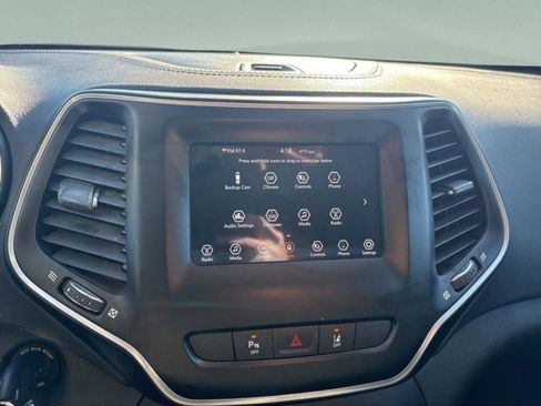 Used 2021 Jeep Cherokee Latitude w/ Safety Group image 17