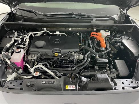 Certified 2022 Toyota RAV4 SE w/ Weather & Moonroof Package image 22