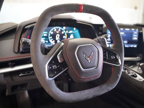Used 2023 Chevrolet Corvette Stingray Premium Conv w/ Z51 Performance Package RWD image 21