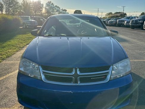 Used 2012 Dodge Avenger SE image 3